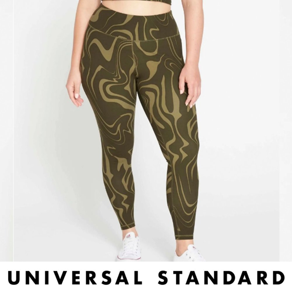 Core Legging in Matcha Latte Swirl (XL)